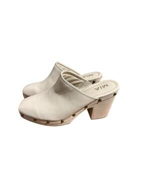 Mia Lindy Heeled Clog Shoes Size 8.5 Cream Platform Slip On Studded Preppy Mules